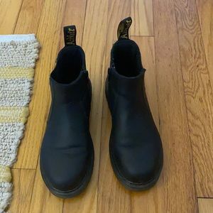 Kids size Doc Martens Chelsea Boots, fit adult size 6